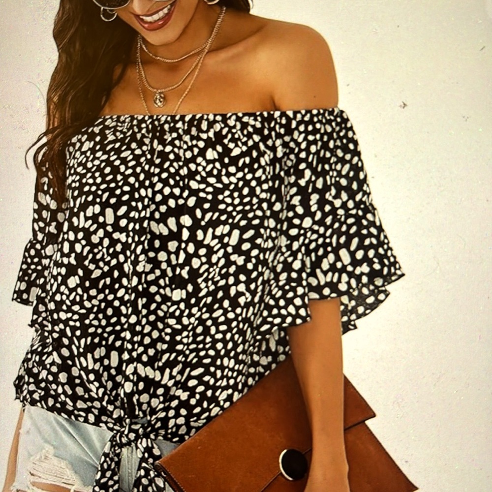 off shoulder beach cover up / blouse. NWT BLACK WHITE SPOTTED - summer breeze